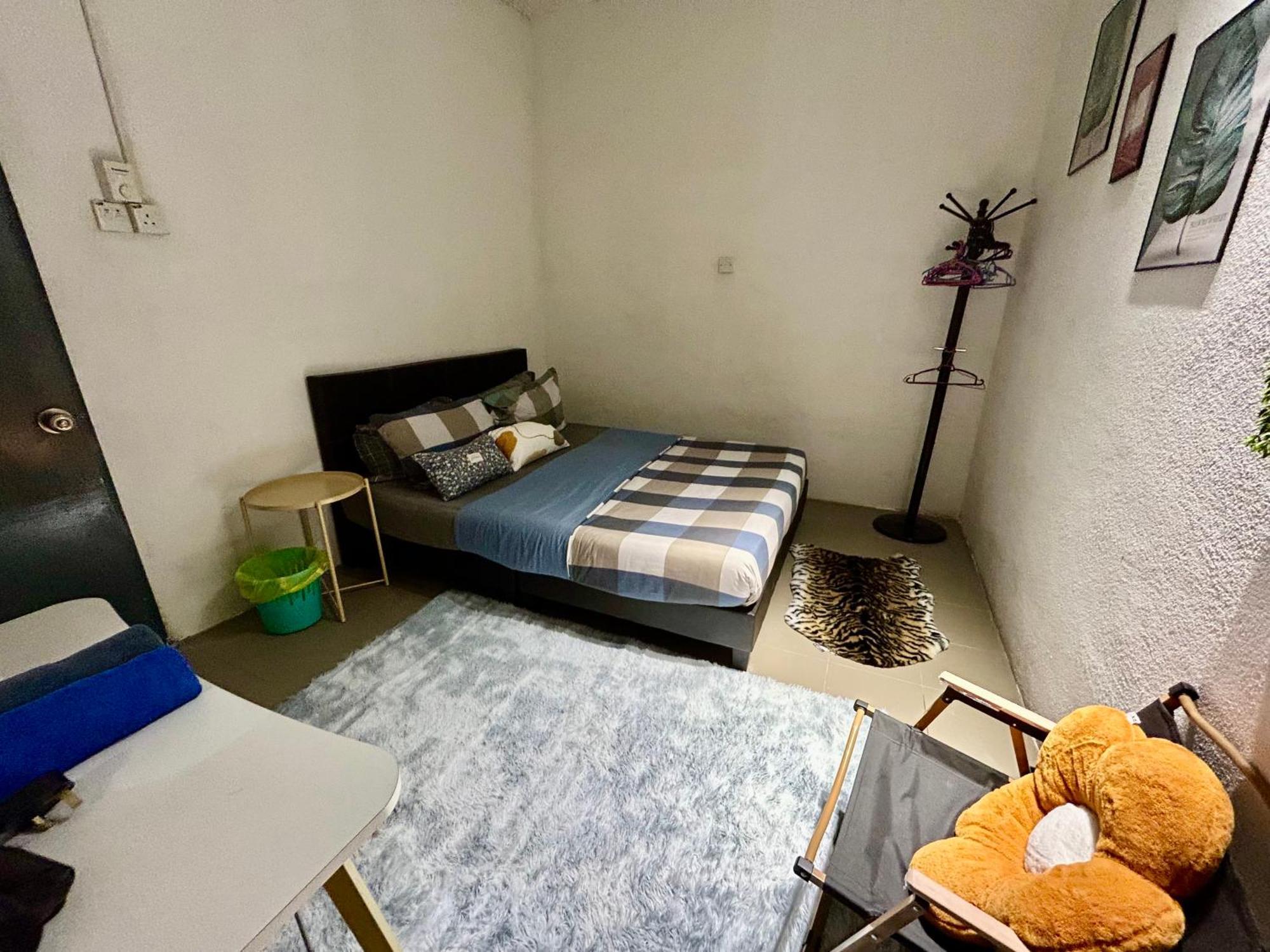 Entire 33 Cozy House • 3 Bedroom @ Alma Букит Мертаджам Екстериор снимка